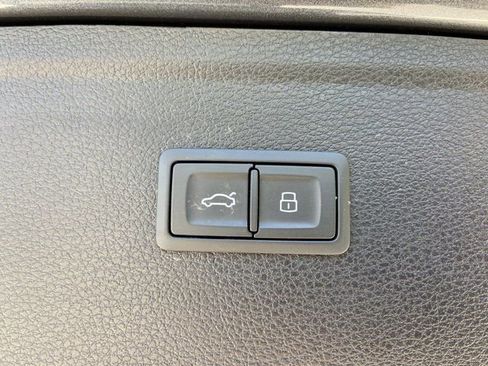 Certified 2023 Audi Q5 2.0T Premium w/ Convenience Package AWD/4WD image 33
