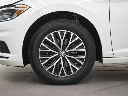 Used 2020 Volkswagen Jetta SE w/ SE Cold Weather Package image 27