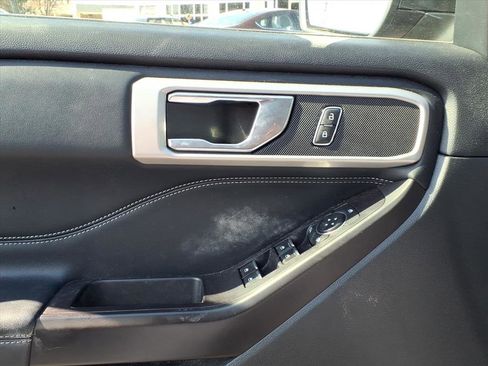 Used 2020 Ford Explorer XLT w/ Equipment Group 202A image 24