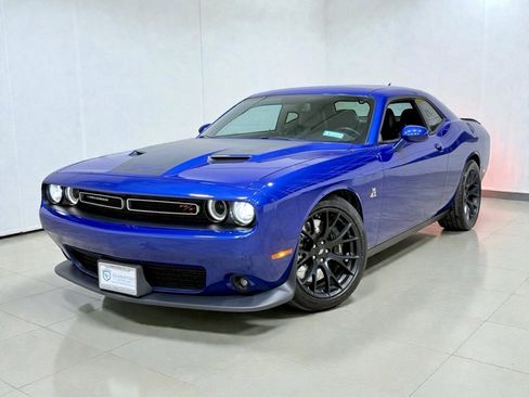 Used 2018 Dodge Challenger R/T Scat Pack w/ Dynamics Package image 3