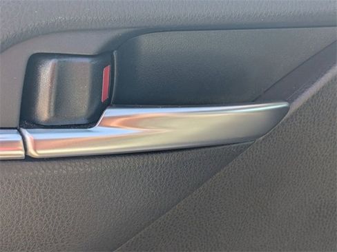 Used 2024 Toyota Camry SE image 26