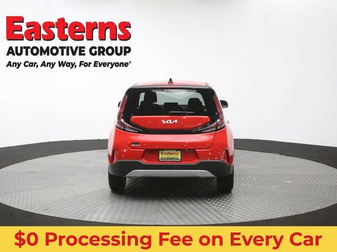 Used 2025 Kia Soul LX w/ LX Technology Package FWD image 36