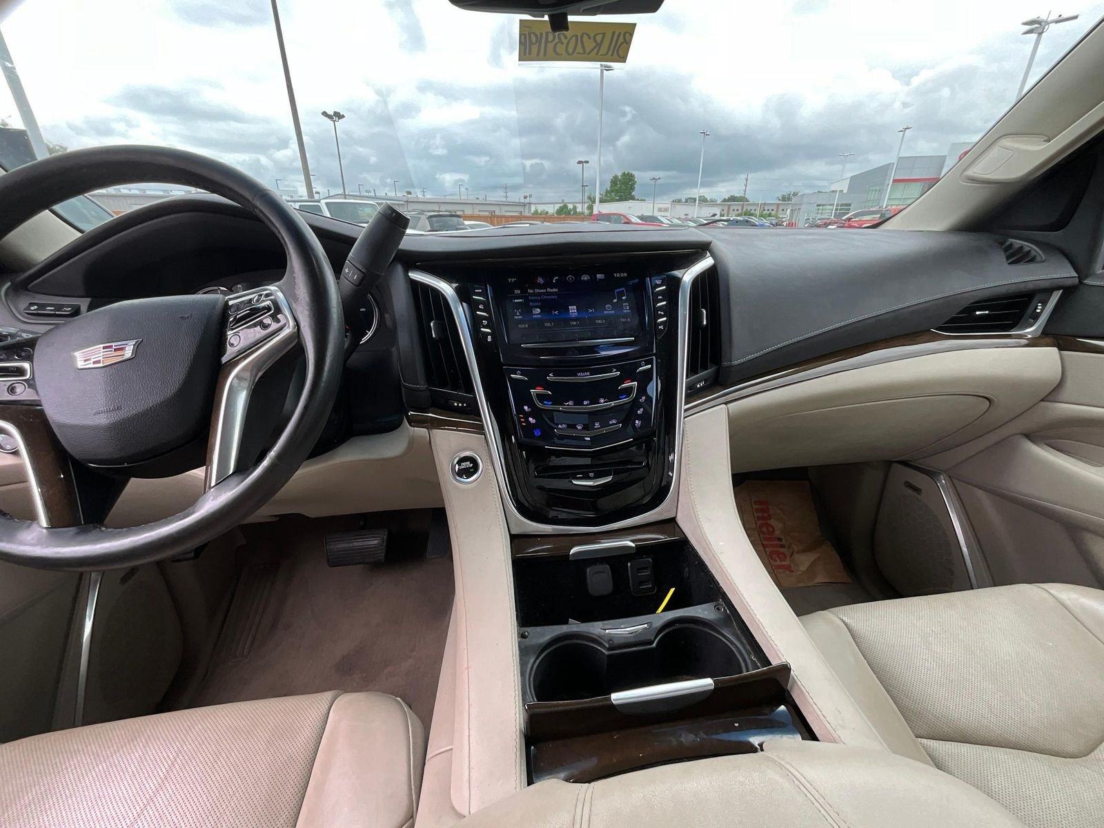 Used 2020 Cadillac Escalade Luxury AWD/4WD image 9
