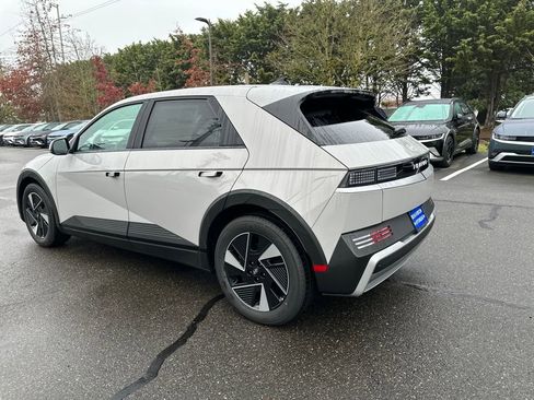 New 2026 Hyundai Ioniq 5 SE AWD/4WD image 4