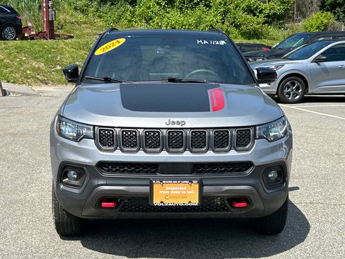 Used 2024 Jeep Compass Trailhawk w/ Sun and Sound Group AWD/4WD image 2