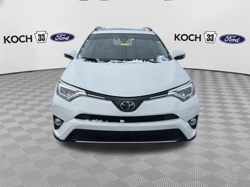 Used 2018 Toyota RAV4 Limited image 2