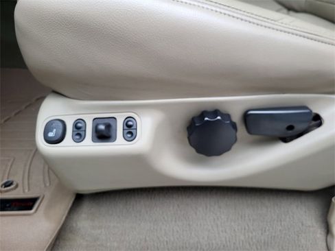 Used 2006 Ford F350 4x4 Crew Cab DRW Super Duty image 13