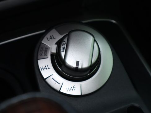 Used 2022 Toyota 4Runner Limited AWD/4WD image 22