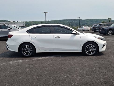 Used 2023 Kia Forte LXS FWD image 7