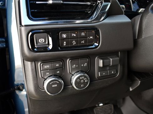 New 2026 GMC Yukon Elevation image 20