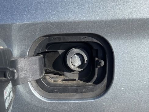 Used 2023 Chevrolet Traverse LT w/ Midnight/Sport Edition image 34