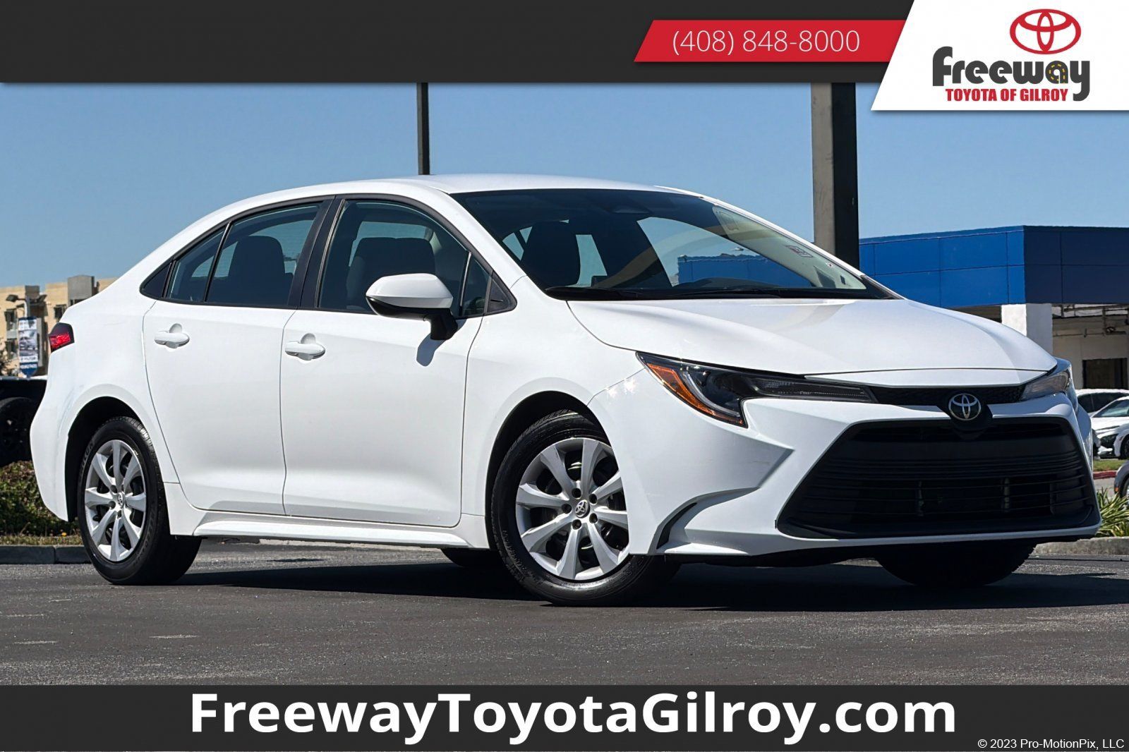 Used 2025 Toyota Corolla LE FWD image 1