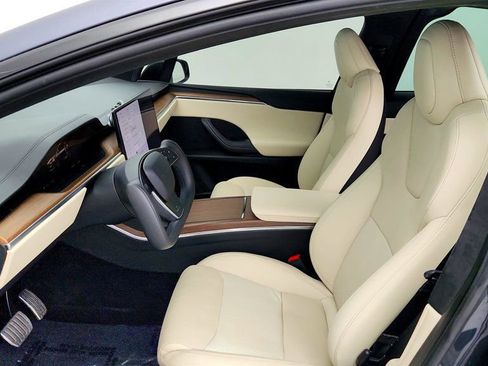 Used 2023 Tesla Model X image 24