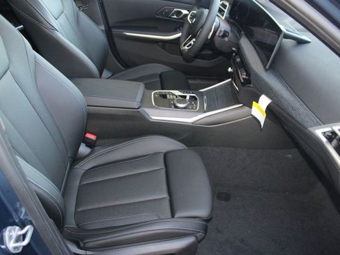 New 2026 BMW 330i Sedan w/ M Sport Package image 32