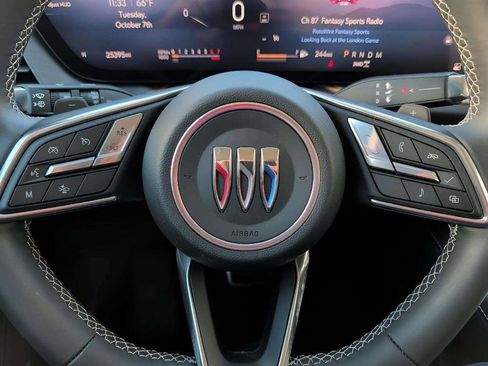 Used 2025 Buick Envision Sport Touring AWD/4WD image 10