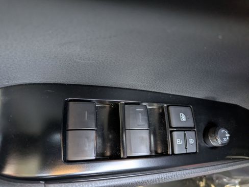 Used 2025 Toyota Camry LE image 25