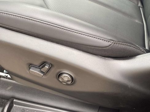 New 2027 Chrysler Pacifica Select FWD image 45