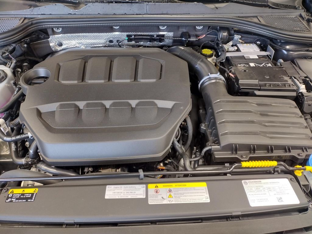 New 2026 Volkswagen GTI SE FWD image 10