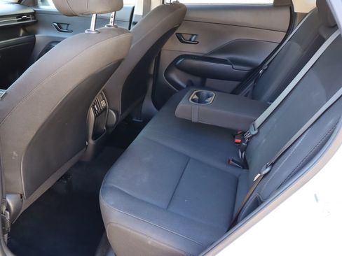 Used 2025 Hyundai Kona SEL FWD image 5