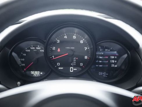 Used 2014 Porsche Cayman image 9