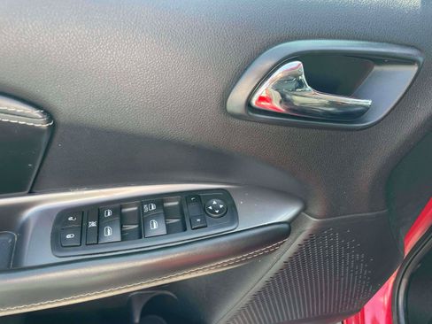 Used 2020 Dodge Journey Crossroad FWD image 11