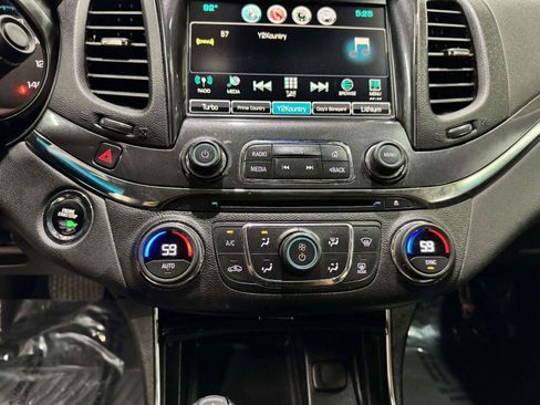 Used 2016 Chevrolet Impala LTZ FWD image 21