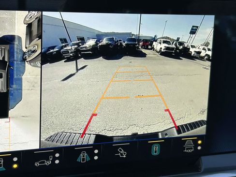 Used 2024 Chevrolet Silverado 2500 High Country w/ Z71 Off-Road Package image 24