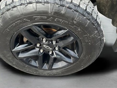 Used 2017 Chevrolet Silverado 1500 LT w/ All Star Edition image 34