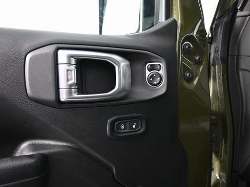 Used 2024 Jeep Wrangler Unlimited Rubicon 4xe w/ Technology Group image 20