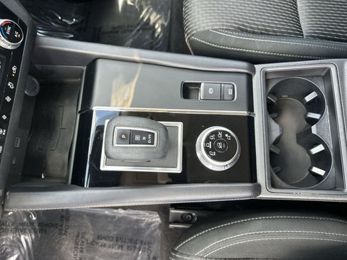 Used 2023 Mitsubishi Outlander ES FWD image 20