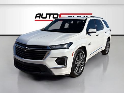 Used 2023 Chevrolet Traverse High Country AWD/4WD image 3