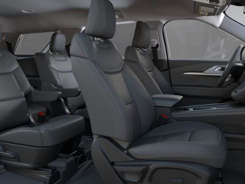 New 2025 Ford Explorer Active image 28