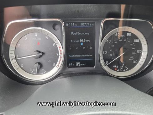 Used 2019 Nissan Titan SV RWD image 24