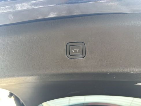 Used 2023 Buick Enclave Essence w/ Experience Buick Package image 56