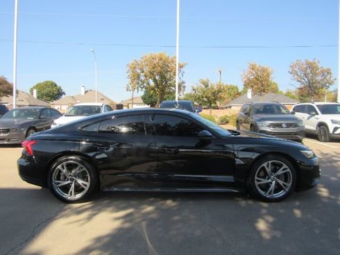 Used 2023 Audi e-tron GT Premium Plus image 5