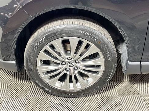 Certified 2021 Toyota Venza Limited w/ Advanced Technology Package AWD/4WD image 27