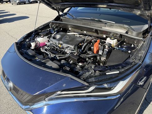 Certified 2023 Toyota Venza Limited image 24