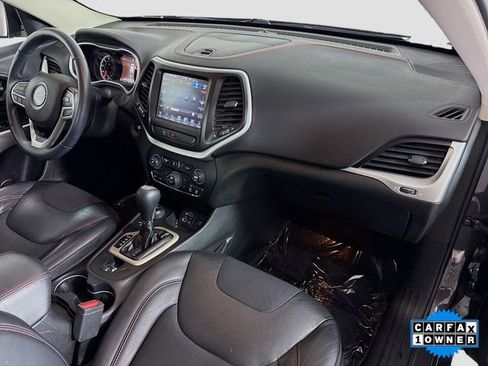 Used 2018 Jeep Cherokee Trailhawk image 27