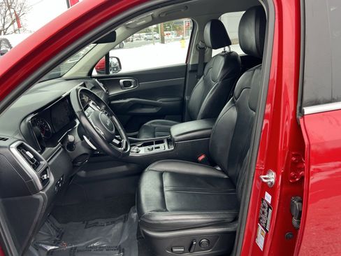 Used 2023 Kia Sorento EX image 13