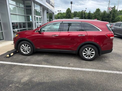 Used 2016 Kia Sorento AWD w/ LX Convenience Package image 4