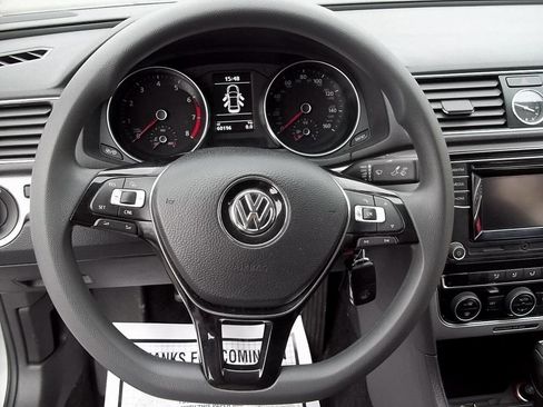 Used 2016 Volkswagen Passat 1.8T S image 16