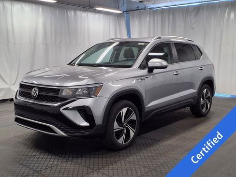 Used 2023 Volkswagen Taos SE w/ Panoramic Sunroof Package AWD/4WD image 23