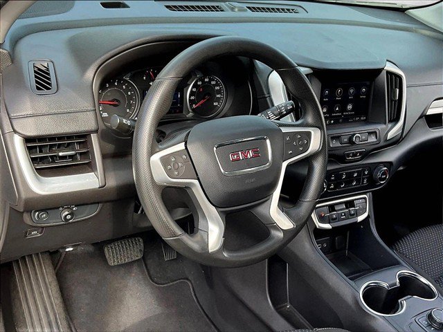 Used 2024 GMC Terrain SLE w/ Elevation Edition AWD/4WD image 13