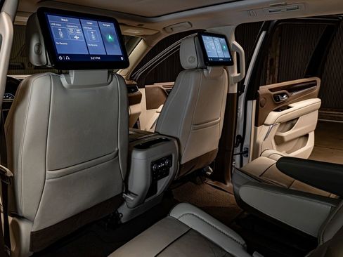 Used 2021 GMC Yukon XL Denali w/ Denali Ultimate Package image 23