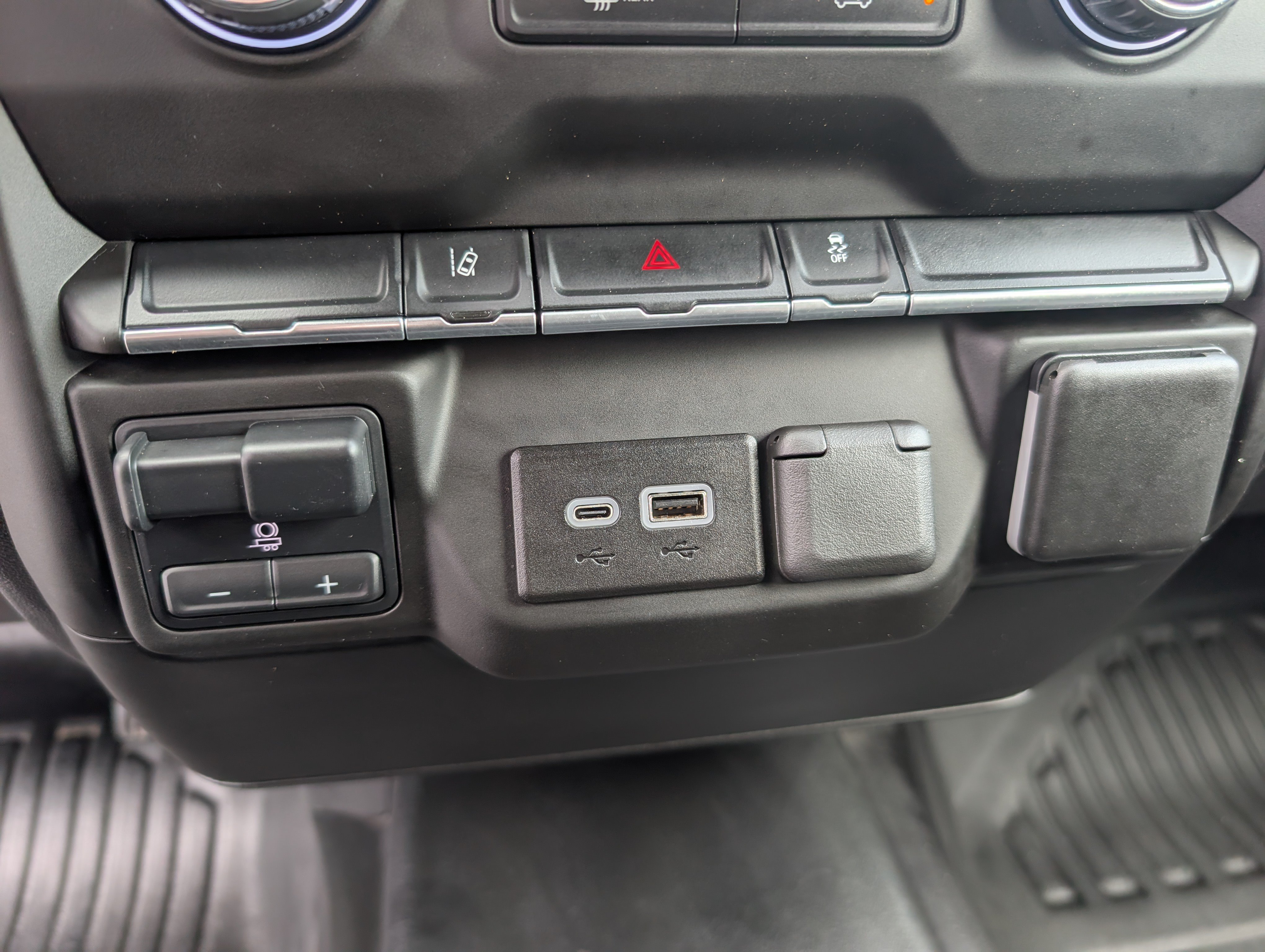 Used 2024 Chevrolet Silverado 3500 W/T w/ WT Convenience Package AWD/4WD image 17