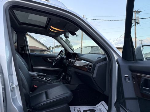 Used 2012 Mercedes-Benz GLK 350 4MATIC image 15