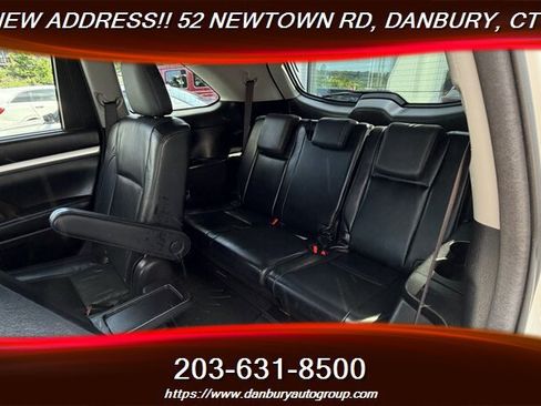 Used 2015 Toyota Highlander XLE AWD/4WD image 29