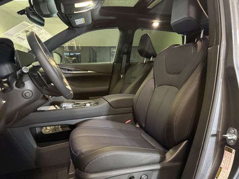 New 2026 INFINITI QX60 Sport image 13