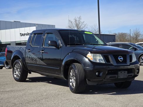 Used 2012 Nissan Frontier SV w/ Sport Appearance Pkg image 9