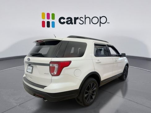Used 2019 Ford Explorer XLT w/ Equipment Group 202A AWD/4WD image 5